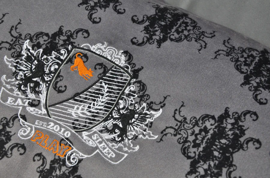 Royal Crest Lounge Bed - Image 3